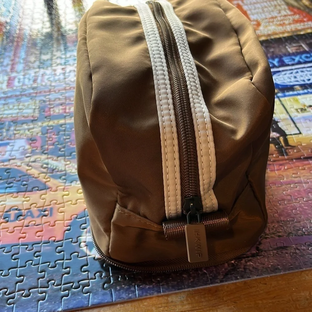 🦌🐠new IHKWIP Packable Pouch Cosmetic Case mocha cream zip
